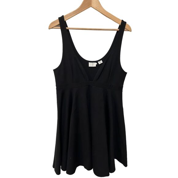 Alice & Uo Scoop Neck Fit and Flare Mini Black Dress Large V-Neck Sexy Date - Picture 1 of 9